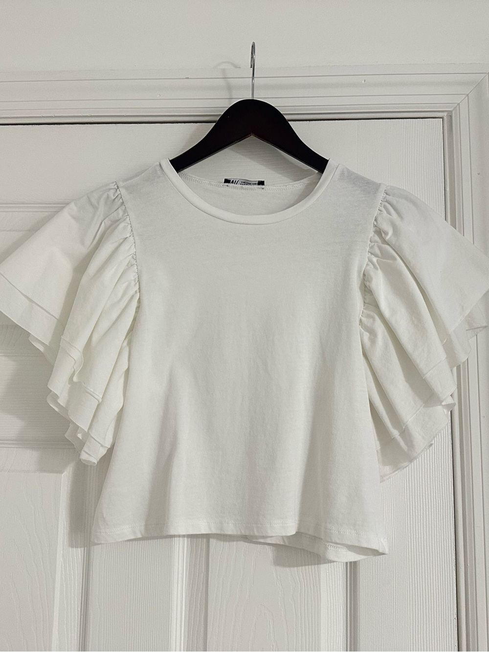 Zara White Ruffle Sleeve Tee